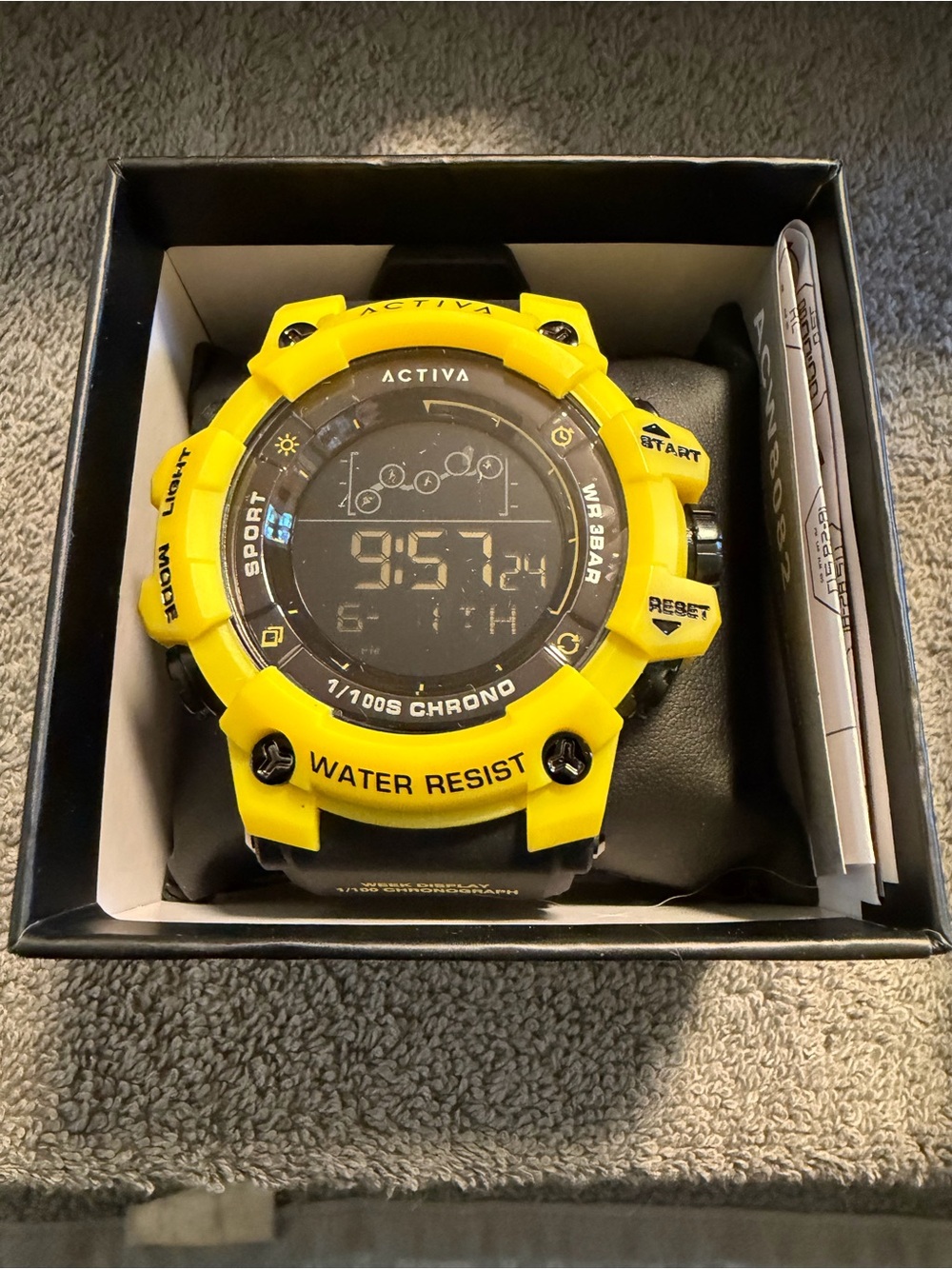 NWT Resin Activa ACW8082 Sport Electronic Watch